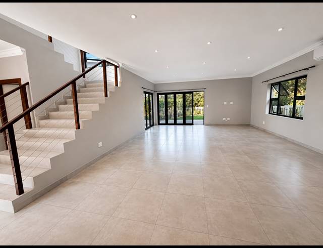 3 BEDROOM FREEHOLD TO LET IN SALT ROCK